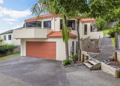 1/3 Albany Highway, Unsworth Heights, Auckland