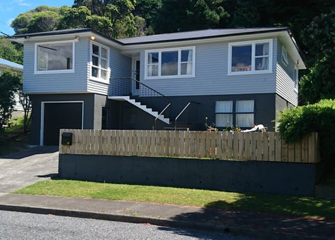27 Franklyn Road, Tawa, Wellington