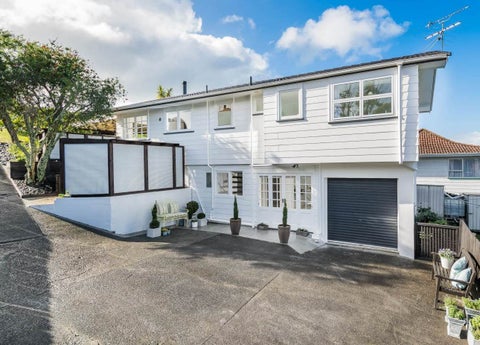 27 Montclair Rise, Browns Bay, Auckland
