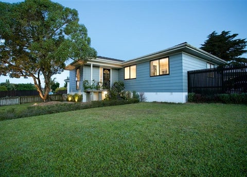 1/6 Edwin Freeman Place, Ranui, Auckland
