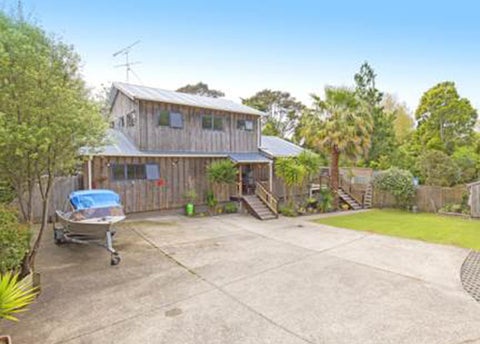2/374 Whangaparaoa Road, Stanmore Bay, Whangaparaoa