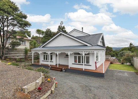 1084 Scenic Drive North, Swanson, Auckland