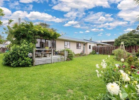2/751 Swanson Road, Swanson, Auckland