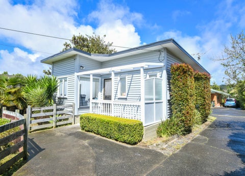 4 Knox Road, Swanson, Auckland