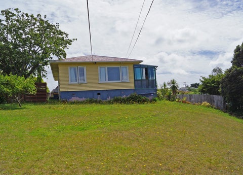 12 Donovan Avenue, Massey, Auckland