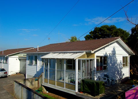 1/47 Royal Road, Massey, Auckland