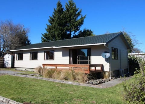 32 Mackenzie Street, WAIMARINO, OWHANGO