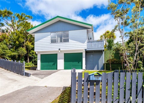 39 Lavelle Road, Henderson, Auckland