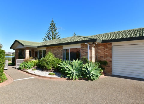 32 Settlers Grove, Orewa, Orewa