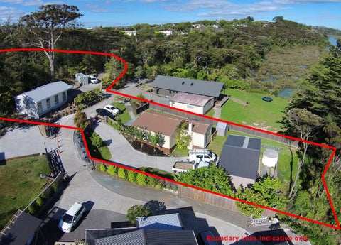 123 WHANGAPARAOA RD, Red Beach, Red Beach