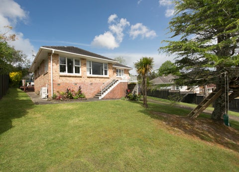 20 Dolbear Street, Titirangi, Auckland