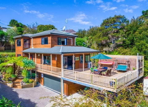 2/36 Carlisle Road, Browns Bay, Auckland