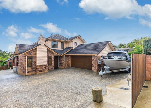 73 Browns Bay Road, Browns Bay, Auckland