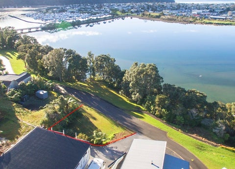 7/135 Waireka Place, Whangamatā