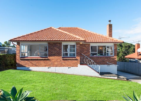 7A Forrest Hill Road, Milford, Auckland
