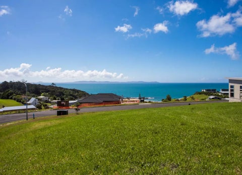 42 Dudley Crescent, Cable Bay, Cable Bay