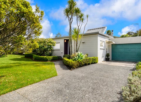 48 McDowell Crescent, Hillcrest, Auckland