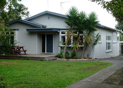 10 Racecourse Road, Waiuku, Waiuku