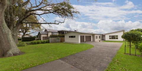 12 Grand Oaks Drive, Awapuni, Palmerston North