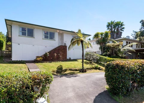21 Crystal Avenue, Glendene, Auckland