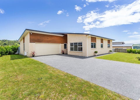 68 Spyglass Lane, Whitby, Porirua
