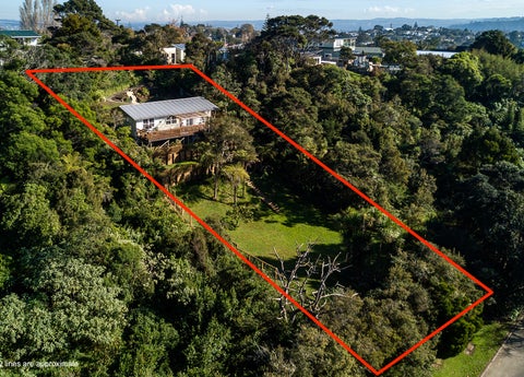 10 Kia Ora Road, Beach Haven, Auckland