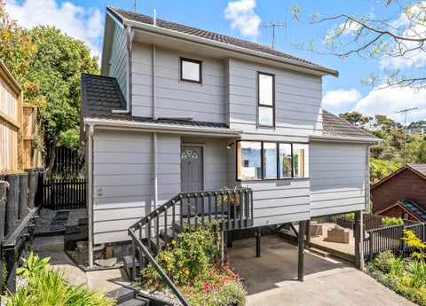 2/16 Waratah Street, Birkenhead, Auckland