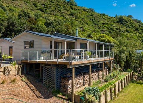 13A Beach Place, Havelock