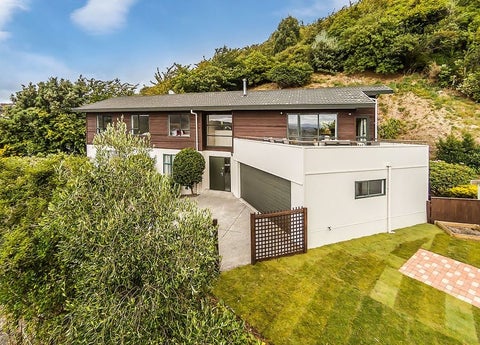 9 Bishops Glen, Tawa, Wellington