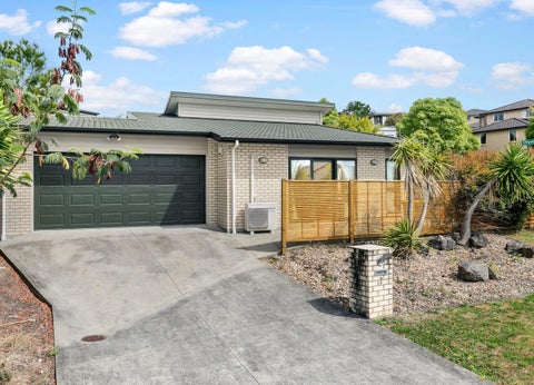7 Mantra Road, Massey, Auckland