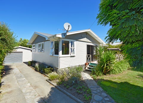 46 Lord Rutherford Road North, Brightwater