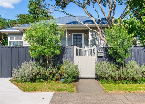 36 Matapouri Road, Mangere Bridge, Auckland