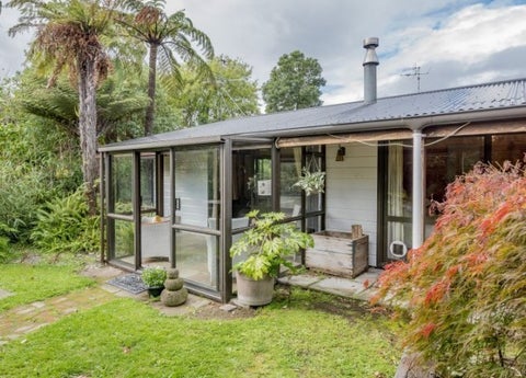 1A Karaka Grove, Waikanae