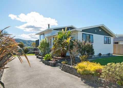 22 Robson Street, Stokes Valley, Lower Hutt