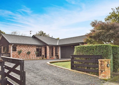 11 Tararua Crescent, Otaki