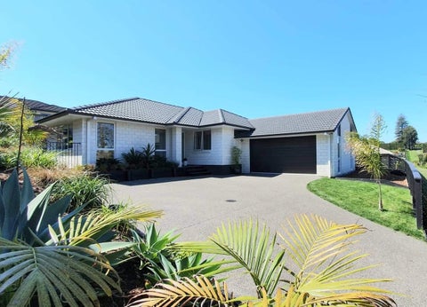 55 Inverness Drive, Pyes Pa, Tauranga