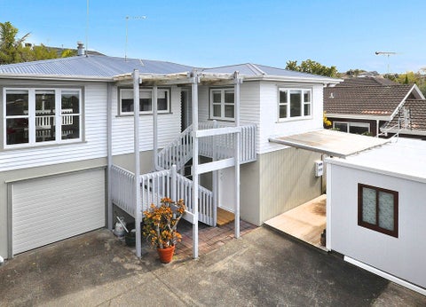 20A Corunna Road, Milford, Auckland