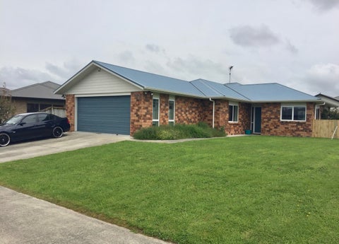7 Landmark Court, Huntington, Hamilton
