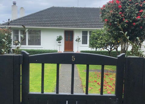 5 Kervil Avenue, Te Atatu Peninsula, Auckland