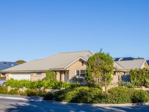 17 Six Silvers Avenue, Halswell, Christchurch