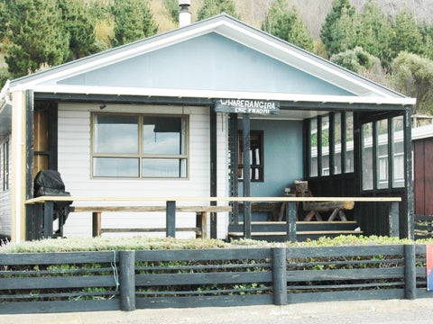 48 Akitio Esplanade, Ākitio, Pongaroa