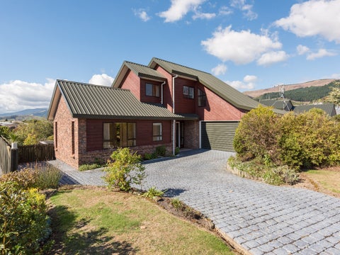 24 Washbourn Drive, Richmond