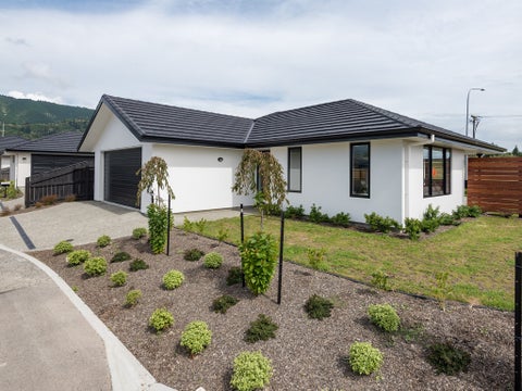 13 Carmello Grove, Richmond