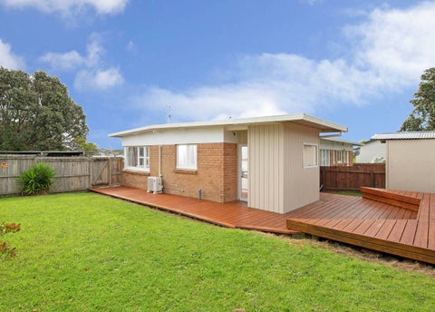 1/33 Rodney Street, Howick, Auckland