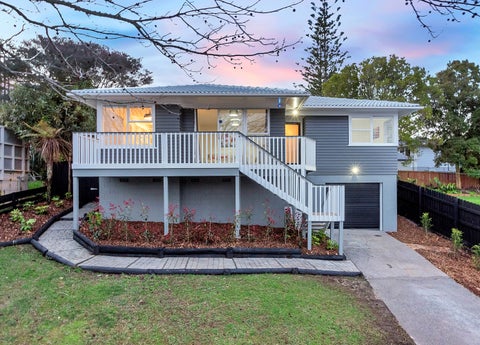 17 Temuri Place, Glendene, Auckland