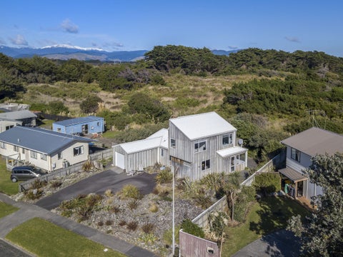 12 Scott Avenue, Otaki Beach, Otaki