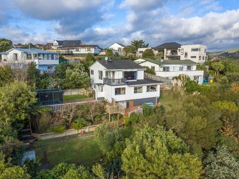 76 Mercury Way, Whitby, Porirua