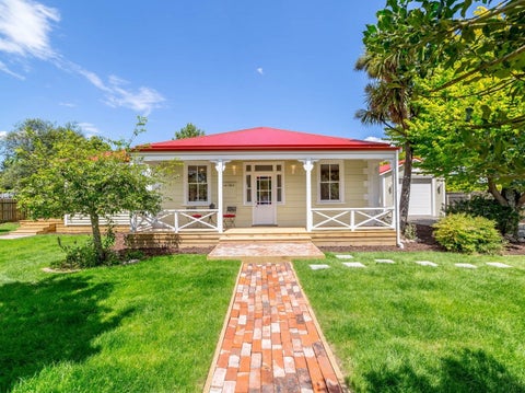163 Main Street, Greytown