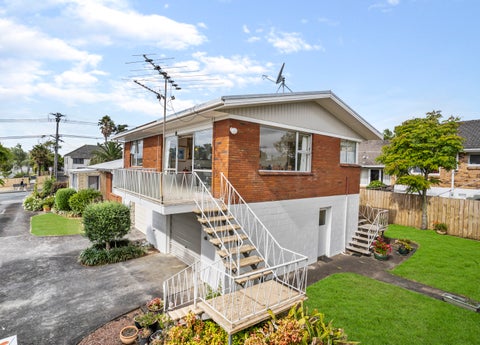 2/113 Riddell Road, Glendowie, Auckland