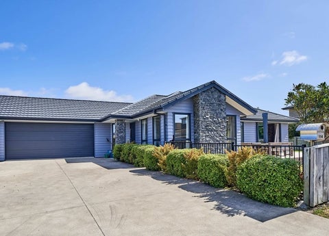 114 Endeavour Drive, Whitby, Porirua